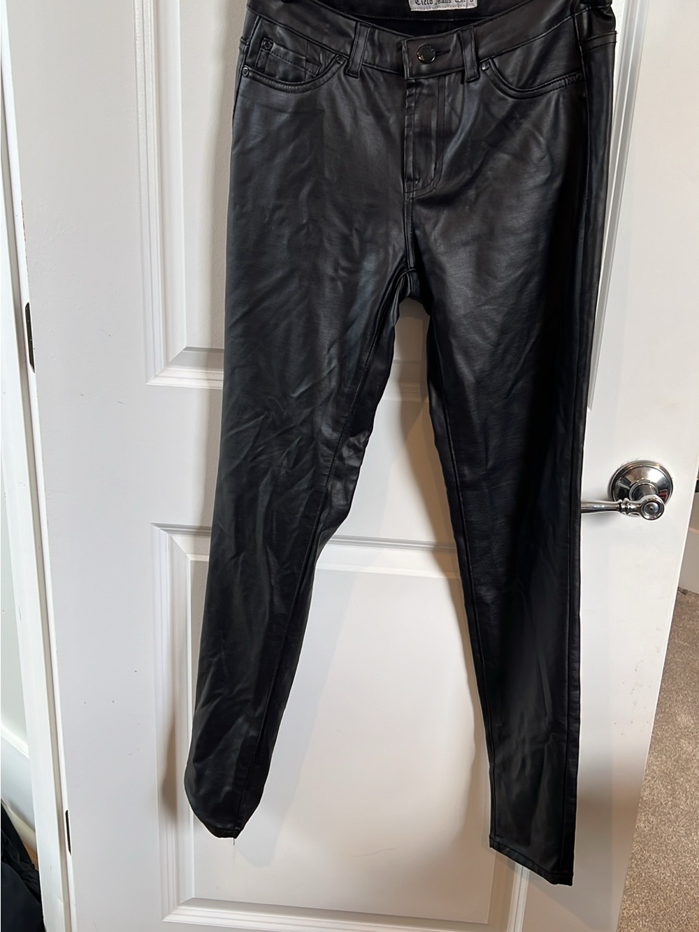 Women's Faux Leather Skinny Jeans - Black